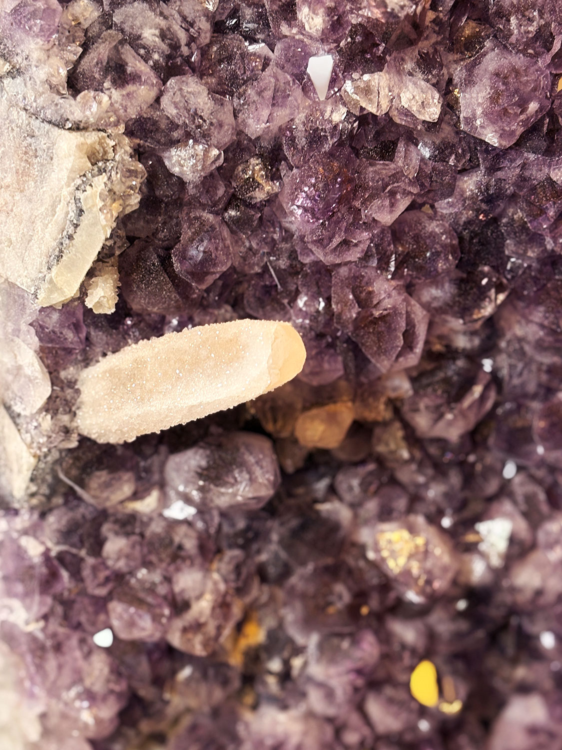 Amethyst-Geode A2605 144cm