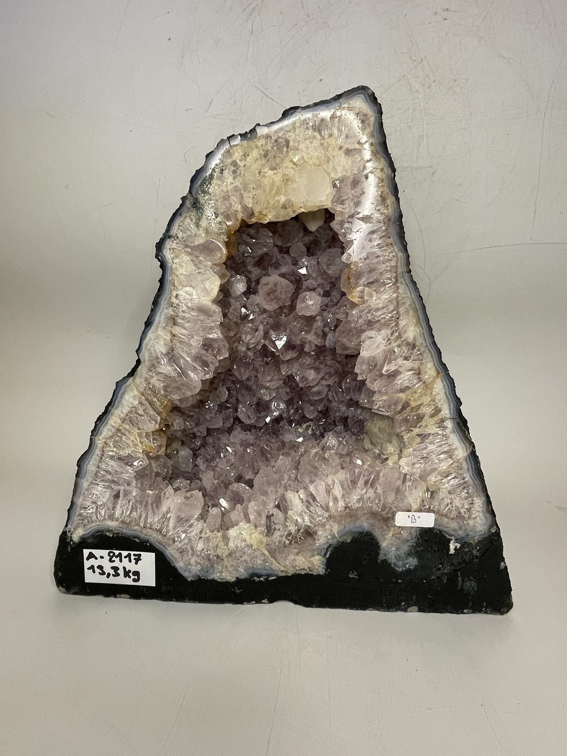 Amethyst-Geode-A-2117-133kg-1