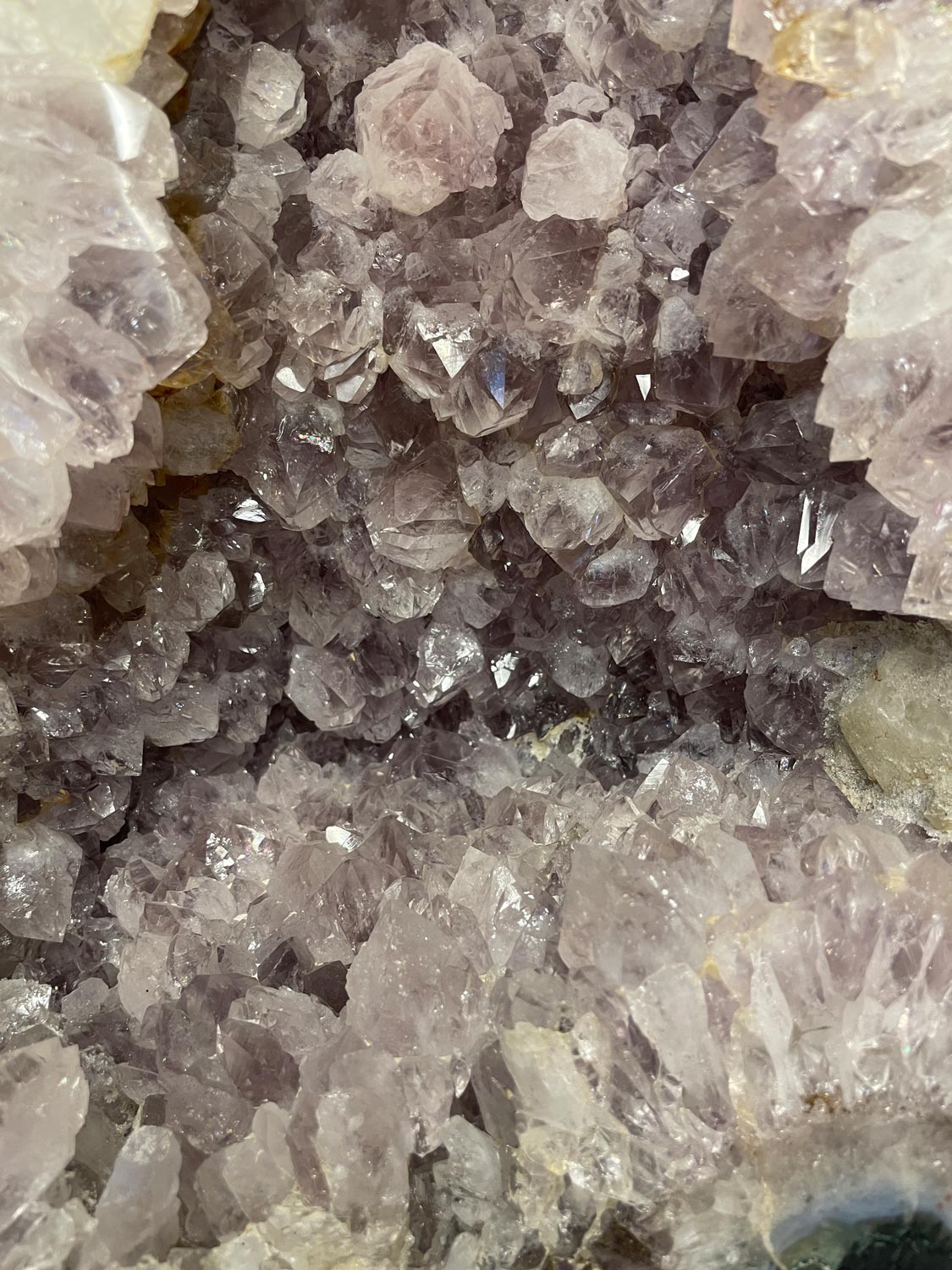 Amethyst-Geode-A-2117-133kg-4