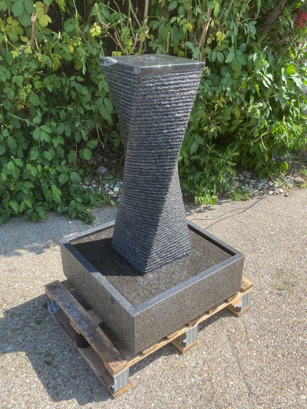 Chiang-in-Granitwanne-(15)