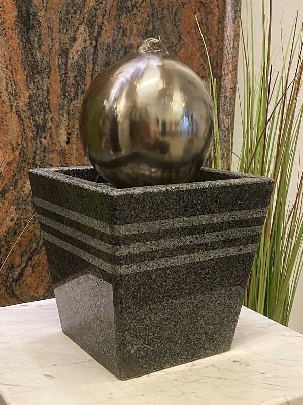 Edelstahl-Kugelbrunnen-Monte-Carlo-33cm-2