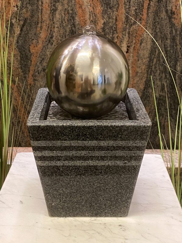 Edelstahl-Kugelbrunnen-Monte-Carlo-33cm