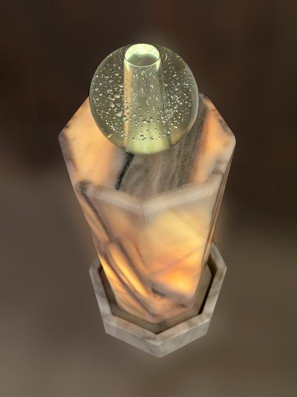 Marmor-Lichtstele Okto 75cm – Bild 3