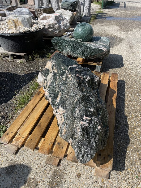 Lofoten-Grün-Findling-Extra-200kg-(4)