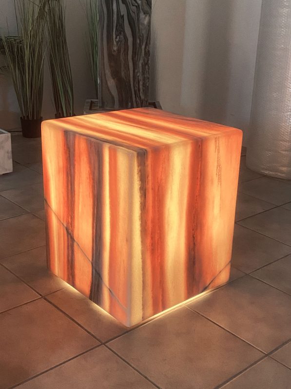 Marnor Couchtisch Cube beleuchtet