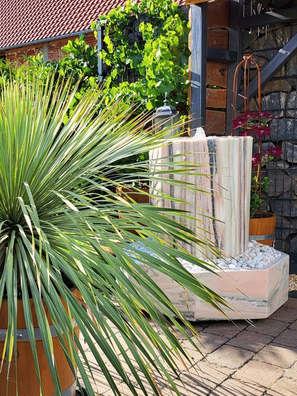 Oktogon_auf_Terrasse_1