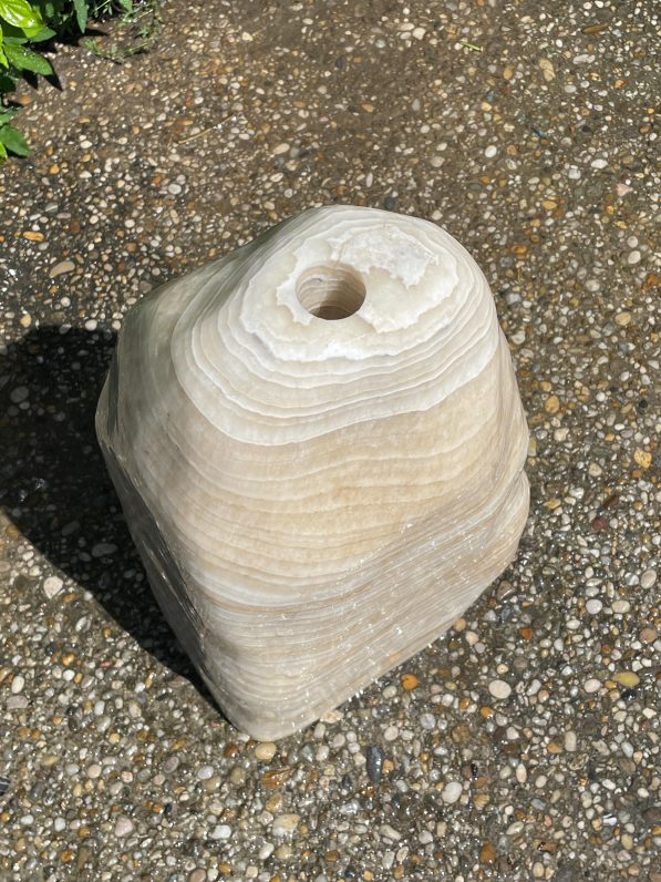 Onyx-Caramel-OC2302-55cm-56kg-(3)