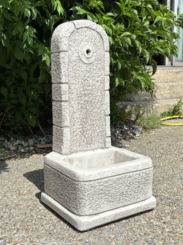 Trogbrunnen-Greta-IP-83cm-(1)