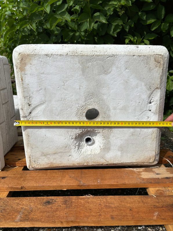Trogbrunnen-Greta-IP-83cm-(8)