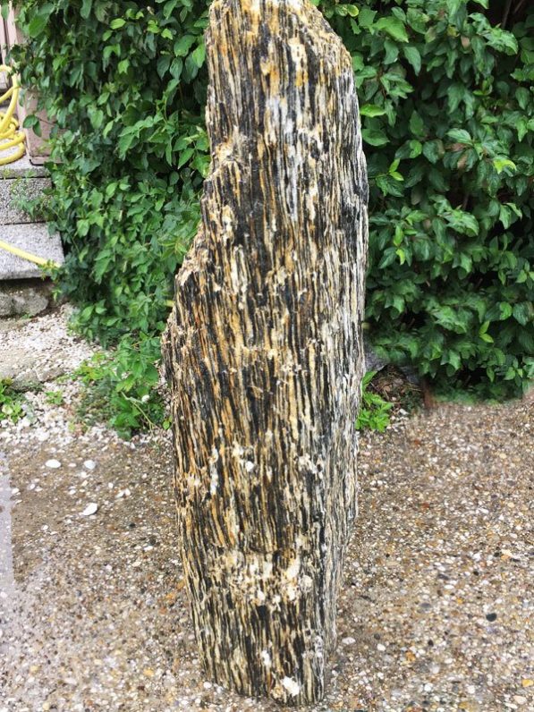 Gneis Quellstein, 100 cm