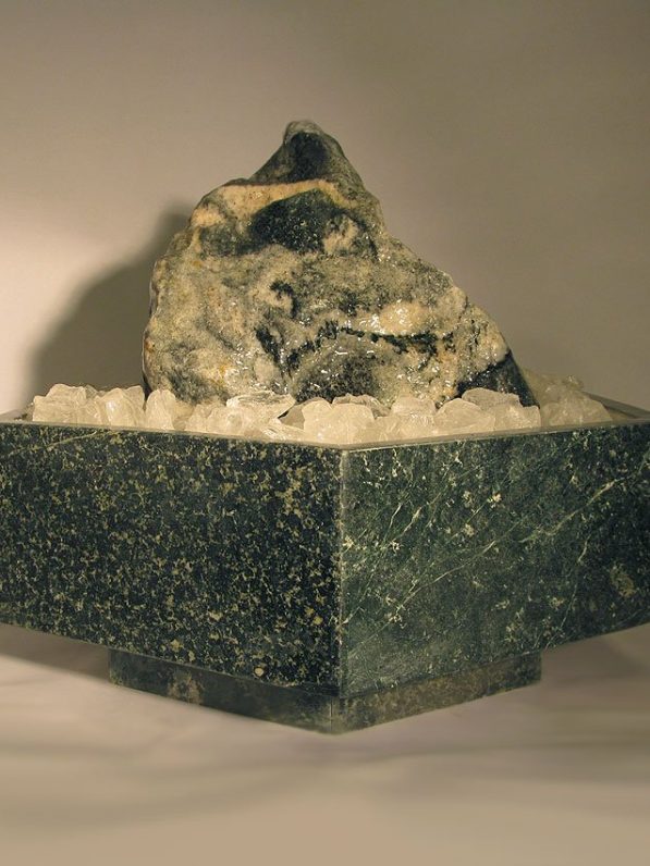 Quellstein-Brunnen "Hamnoy" 37 cm