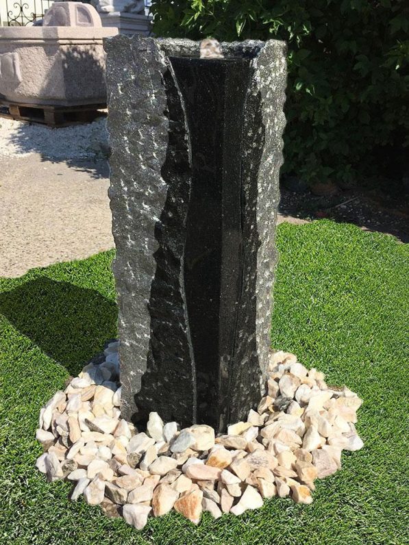 Granit-Stelenbrunnen Padang, 75 cm