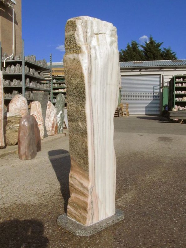 Sölker-Marmor-Quellstein Monolith 120 cm