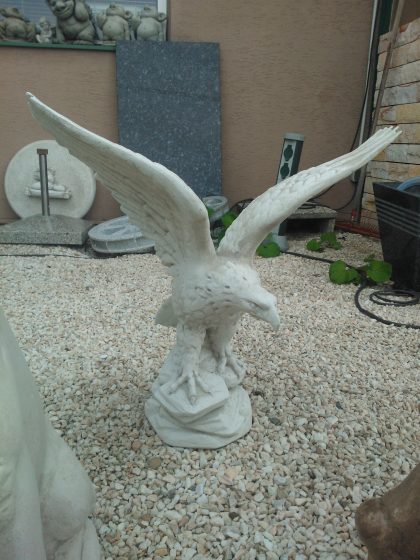 Gartenfigur Adler "Aquila" | Trösters Brunnenwelt