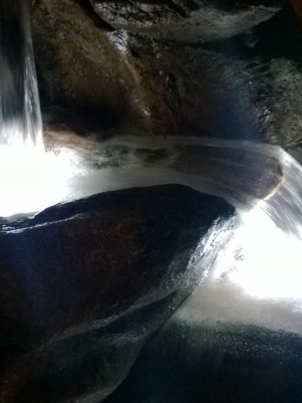 Limao Polyresin Wasserfall