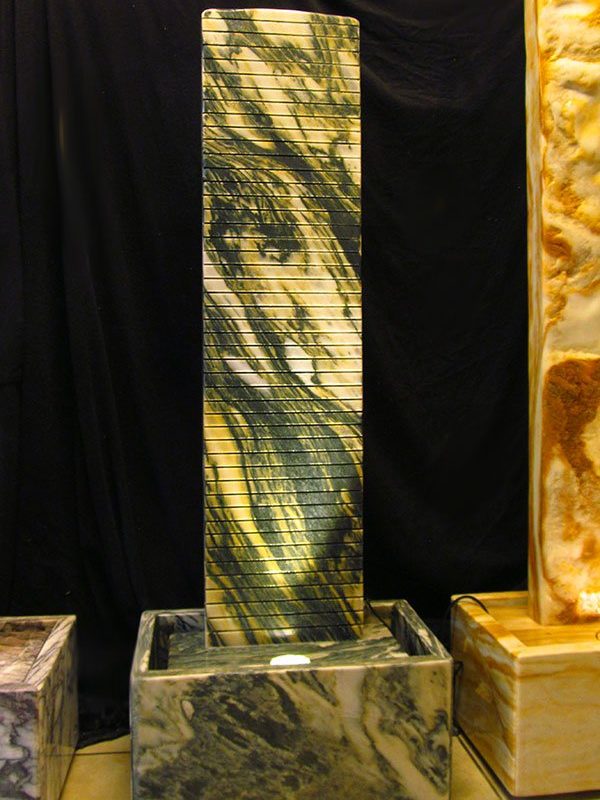 Serpentin-Wasserwand-gerillt 143 cm Cloudy Levante
