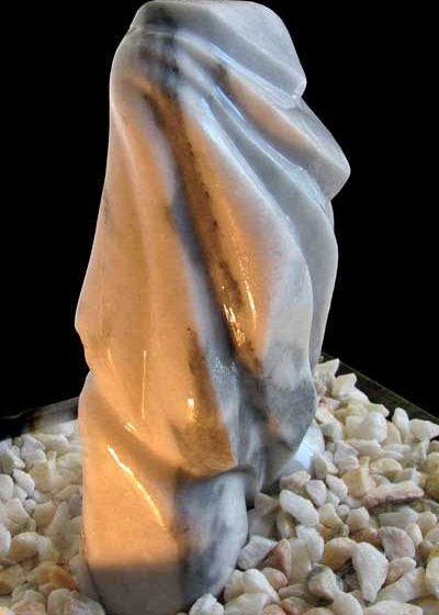 Carrara-Brunnen-Skulptur