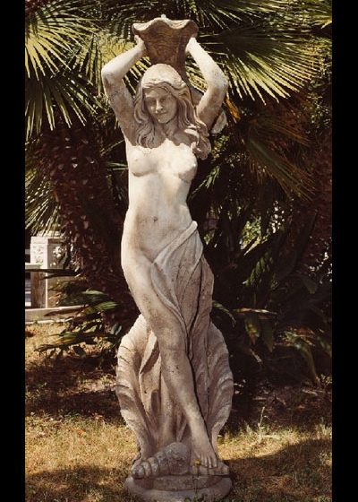 Gartenfigur "Josephine" corrosa