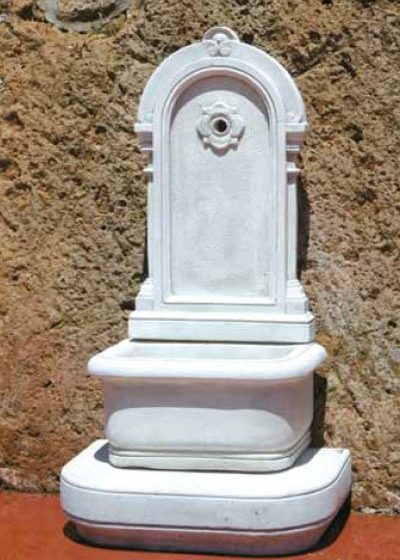 Trogbrunnen "Medea"