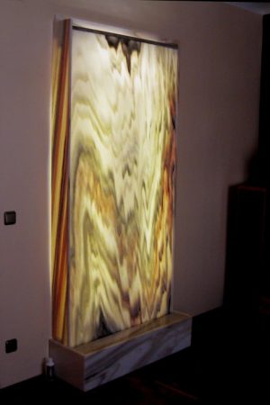 Wasserwand Sölker-Marmor hinterleuchtet 230 cm